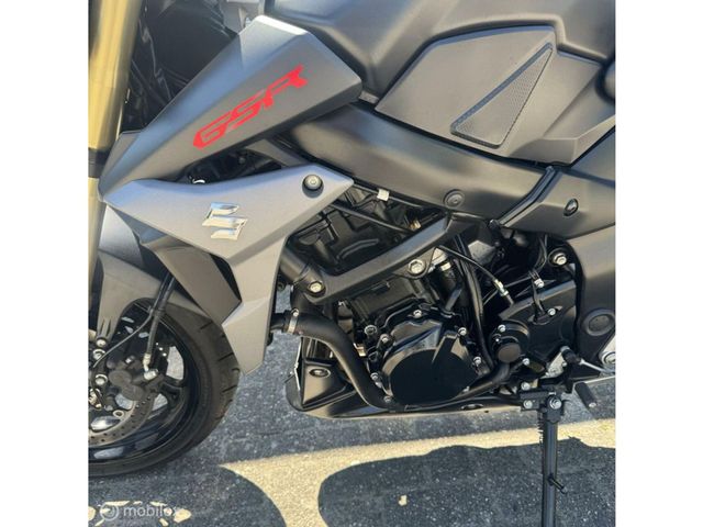 suzuki - gsr-750