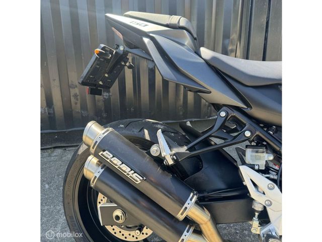 suzuki - gsr-750