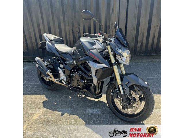 suzuki - gsr-750