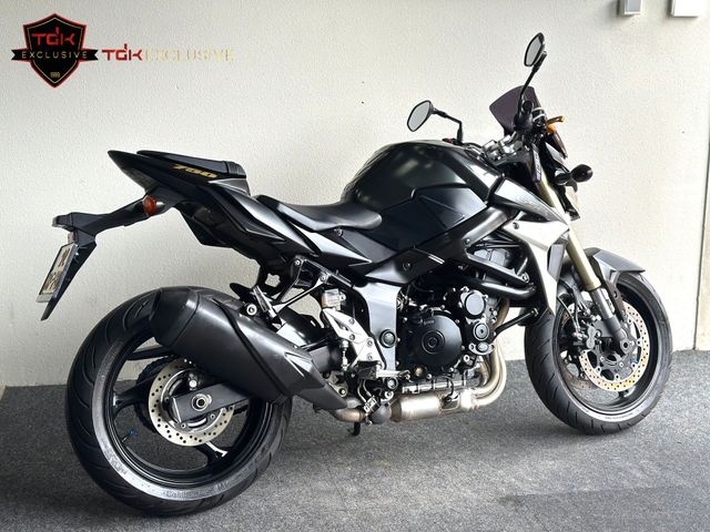 suzuki - gsr-750