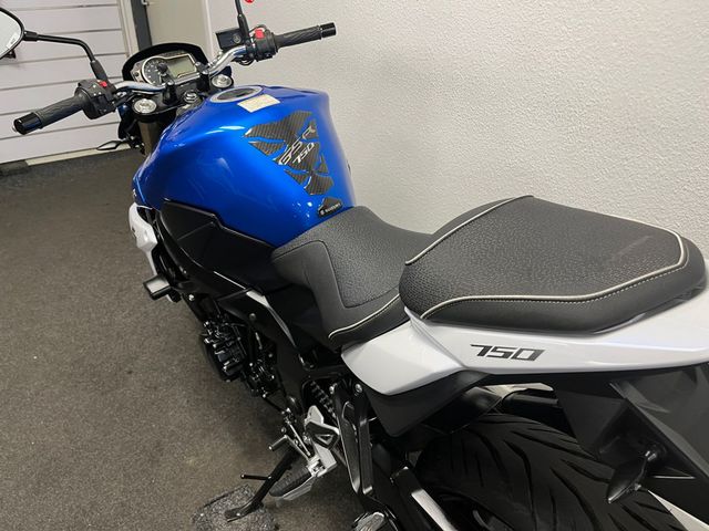 suzuki - gsr-750-a