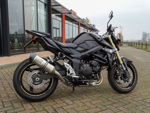 suzuki - gsr-750-a