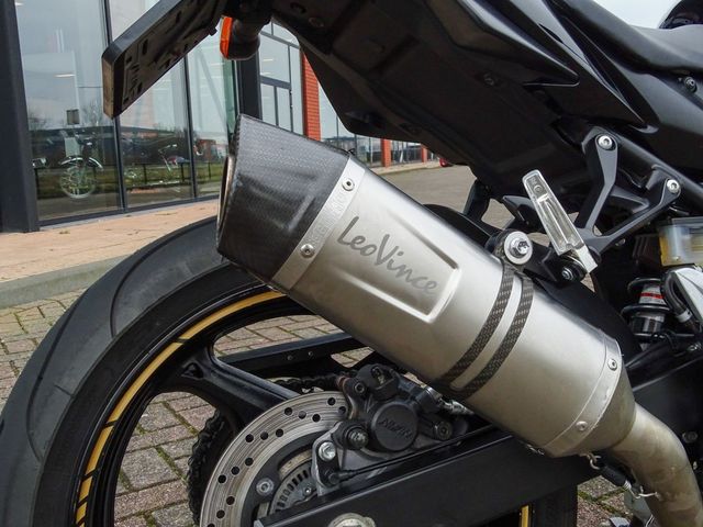 suzuki - gsr-750-a