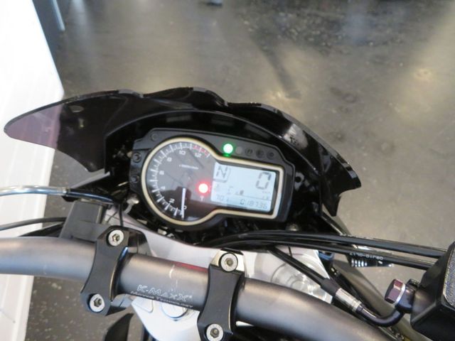 suzuki - gsr-750-a