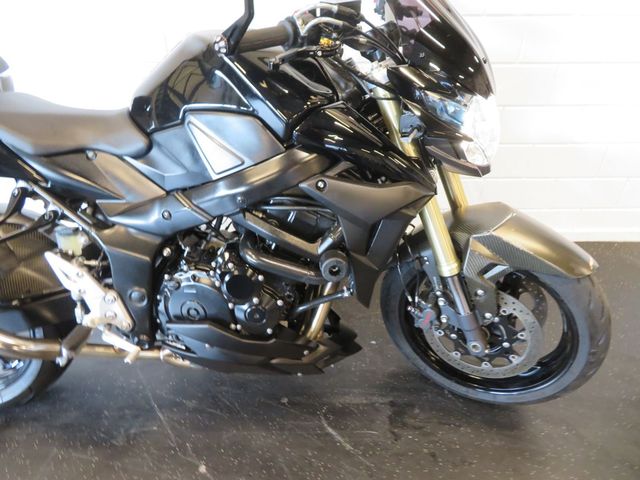 suzuki - gsr-750-a