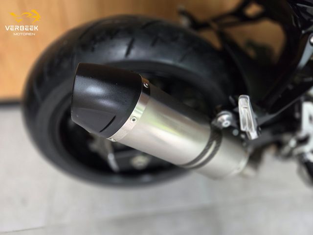 suzuki - gsr-750-a