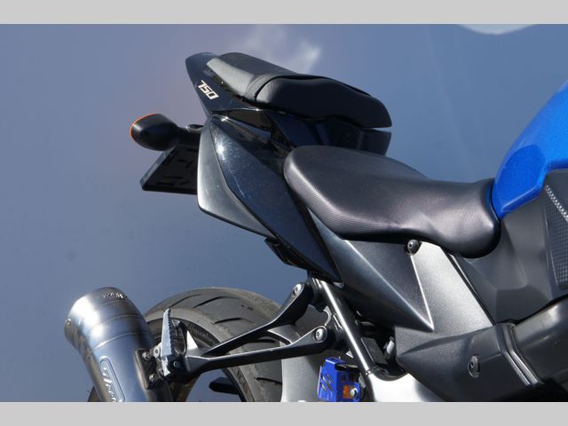 suzuki - gsr-750-a