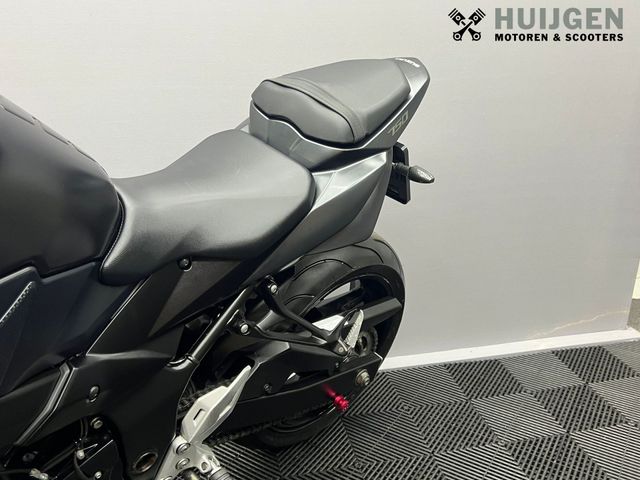 suzuki - gsr-750-a