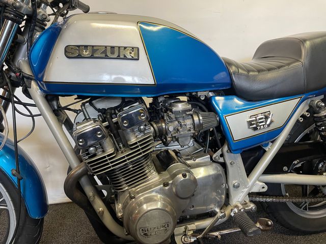 suzuki - gsx-750
