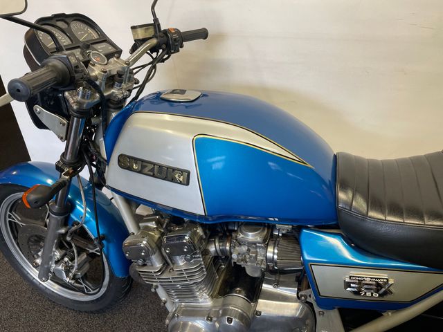 suzuki - gsx-750