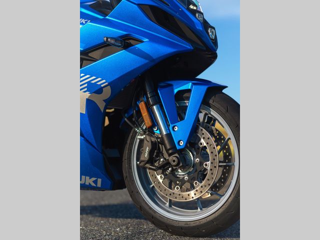 suzuki - gsx-8r