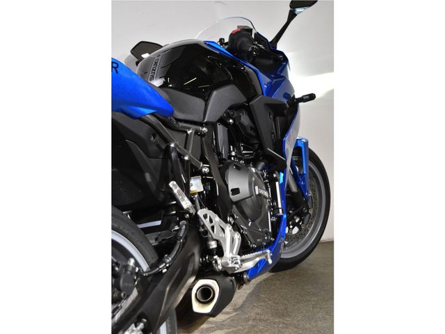 suzuki - gsx-8r