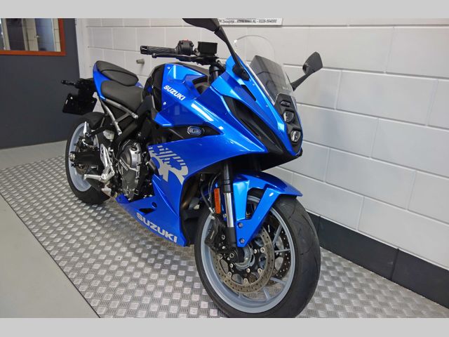 suzuki - gsx-8r