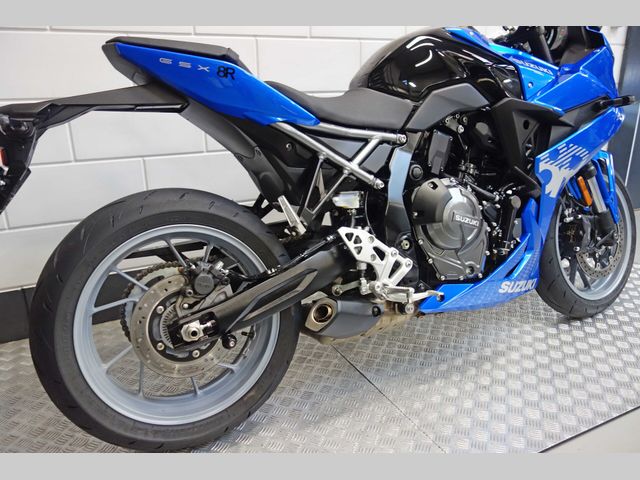 suzuki - gsx-8r