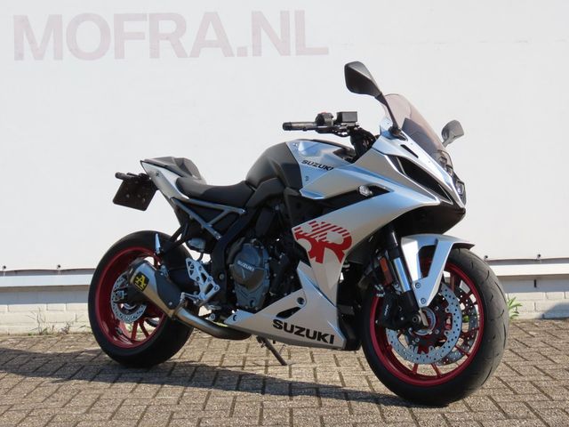 suzuki - gsx-8r