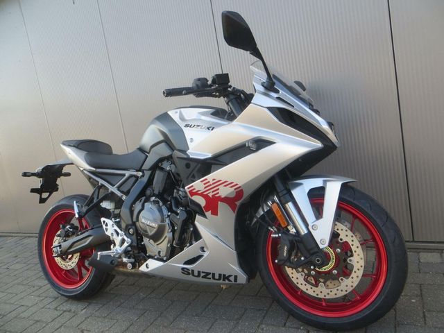 suzuki - gsx-8r