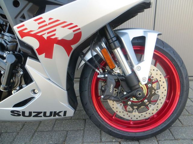 suzuki - gsx-8r