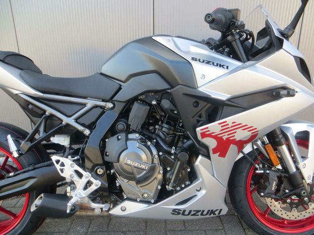 suzuki - gsx-8r