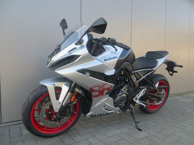 suzuki - gsx-8r