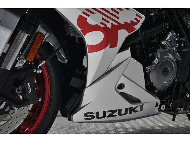 suzuki - gsx-8r