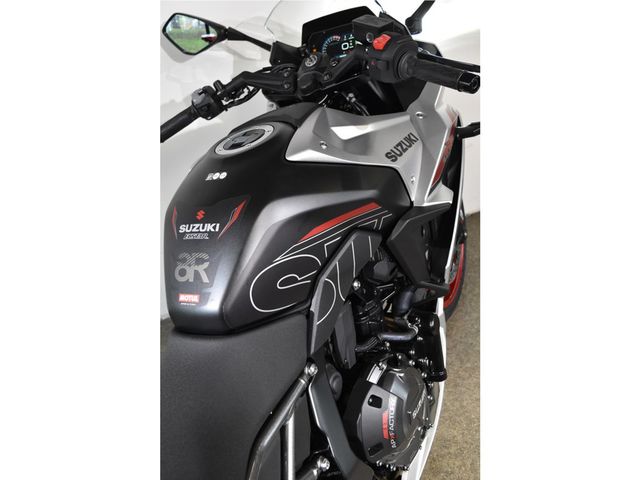 suzuki - gsx-8r