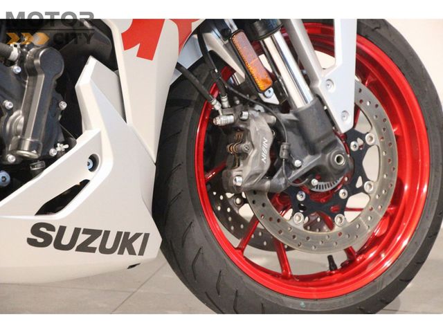 suzuki - gsx-8r