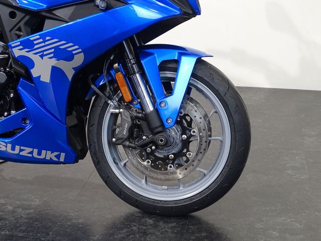 suzuki - gsx-8r