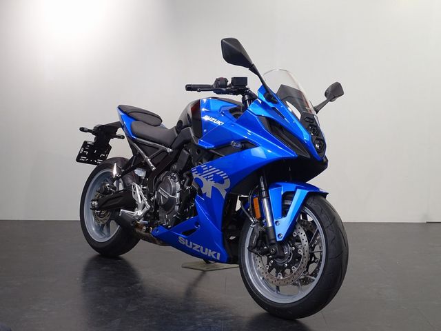 suzuki - gsx-8r