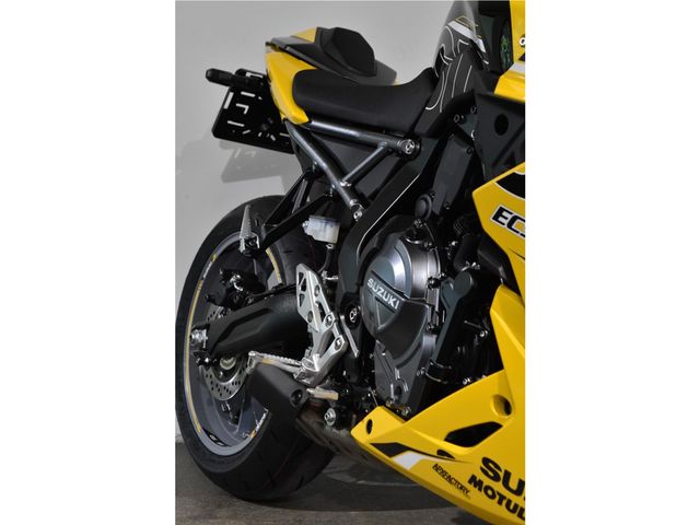 suzuki - gsx-8r