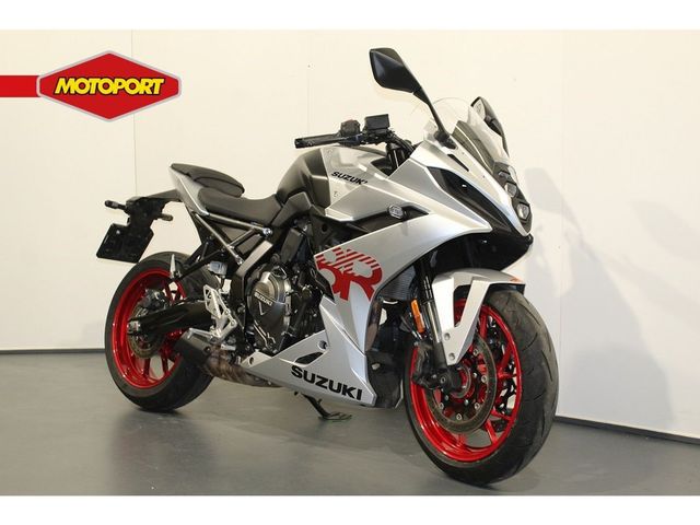 suzuki - gsx-8r