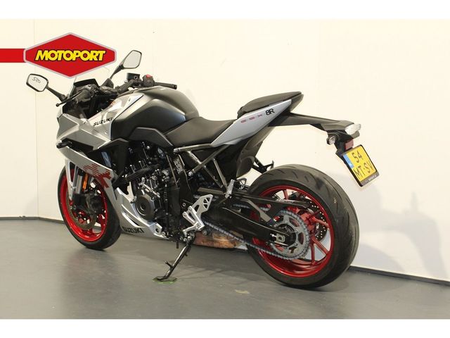 suzuki - gsx-8r