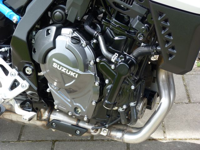 suzuki - gsx-8s