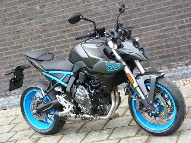 suzuki - gsx-8s