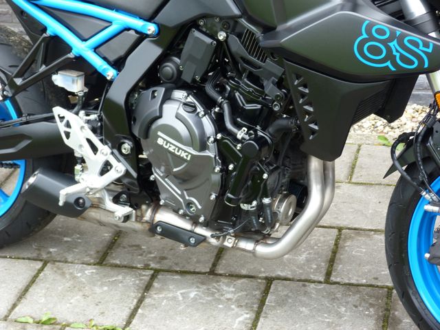 suzuki - gsx-8s