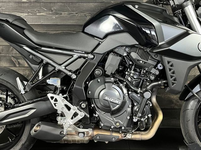 suzuki - gsx-8s