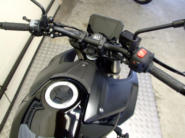 suzuki - gsx-8s