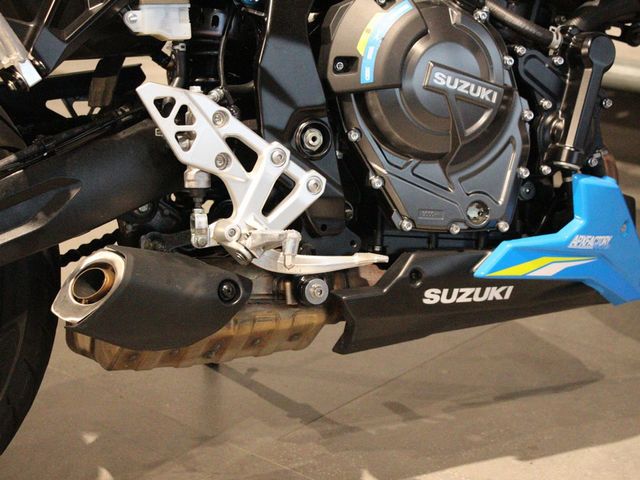 suzuki - gsx-8s