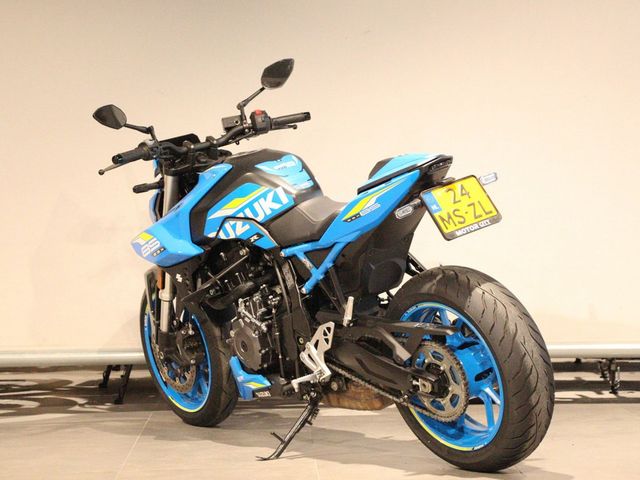 suzuki - gsx-8s