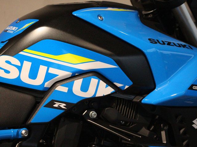 suzuki - gsx-8s