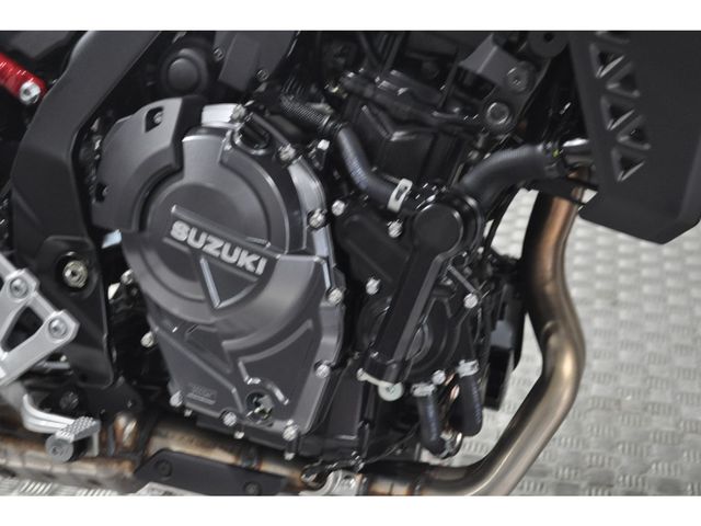 suzuki - gsx-8s