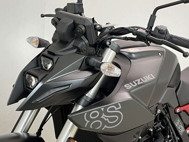 suzuki - gsx-8s