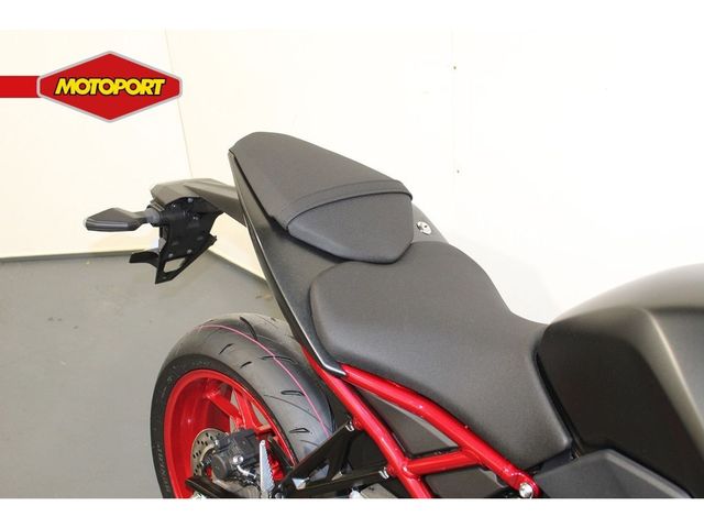 suzuki - gsx-8s