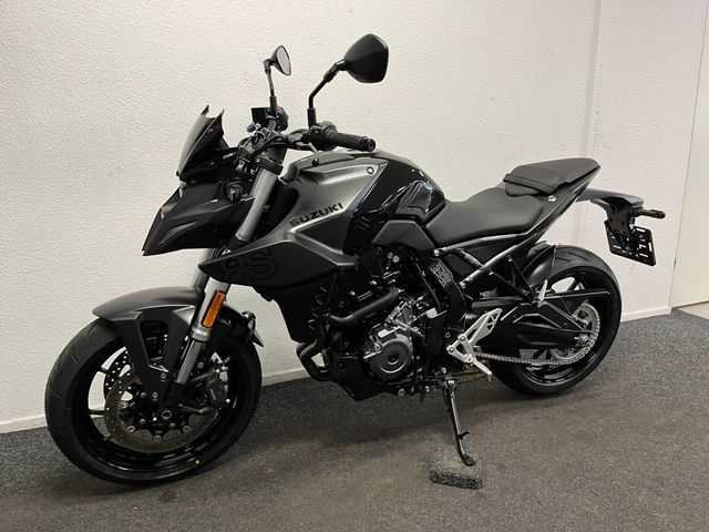 suzuki - gsx-8s
