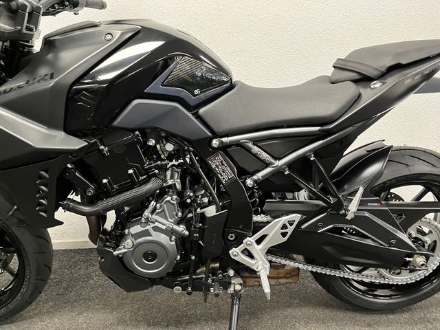 suzuki - gsx-8s