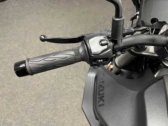 suzuki - gsx-8s