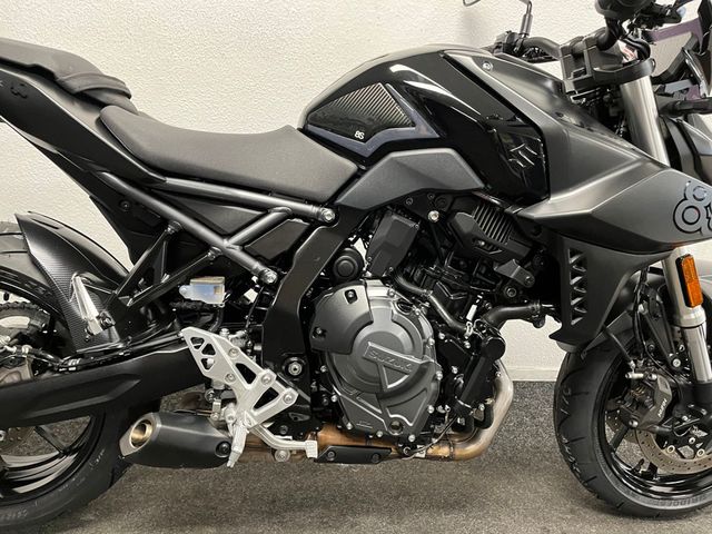 suzuki - gsx-8s
