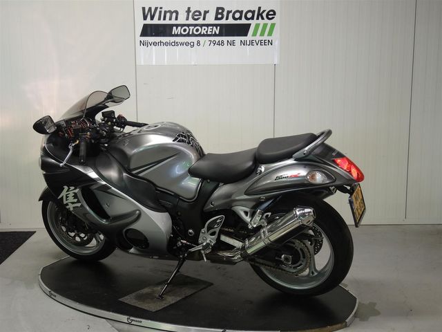 suzuki - gsx-r-1300-hayabusa