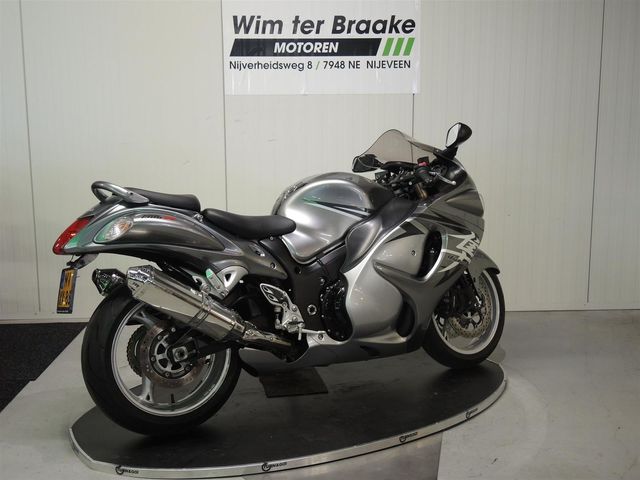 suzuki - gsx-r-1300-hayabusa