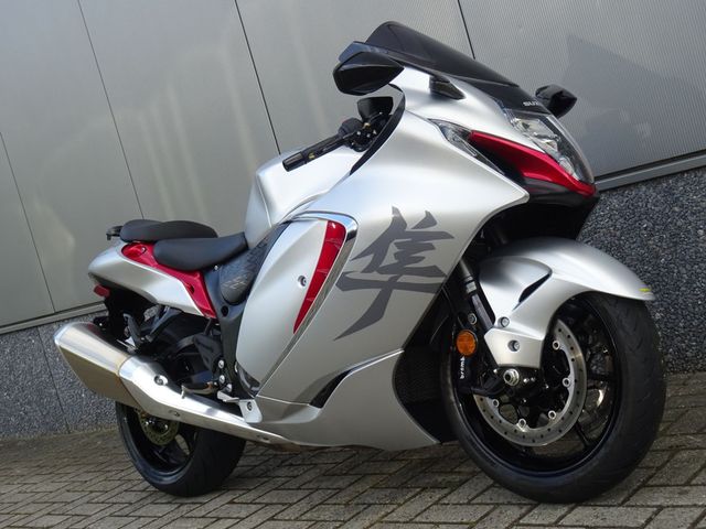 suzuki - gsx-r-1300-hayabusa