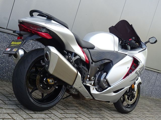 suzuki - gsx-r-1300-hayabusa